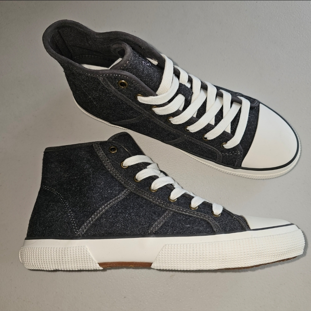 Mens shoe